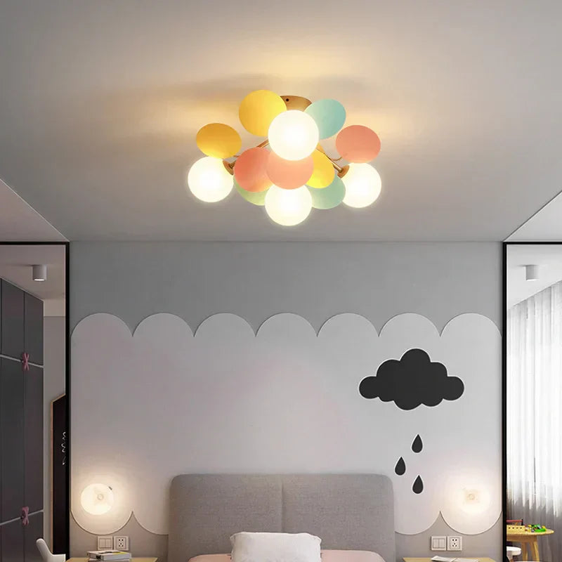 مصباح سقف ليد DecorBites™ للأطفال: ثريا زجاجية من صفائح الحديد