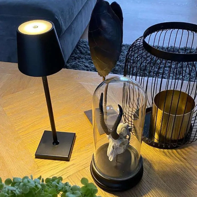 مصباح طاولة فسيفساء DecorBites™ LED لاسلكي مع شاحن لاسلكي وخاصية تعتيم باللمس