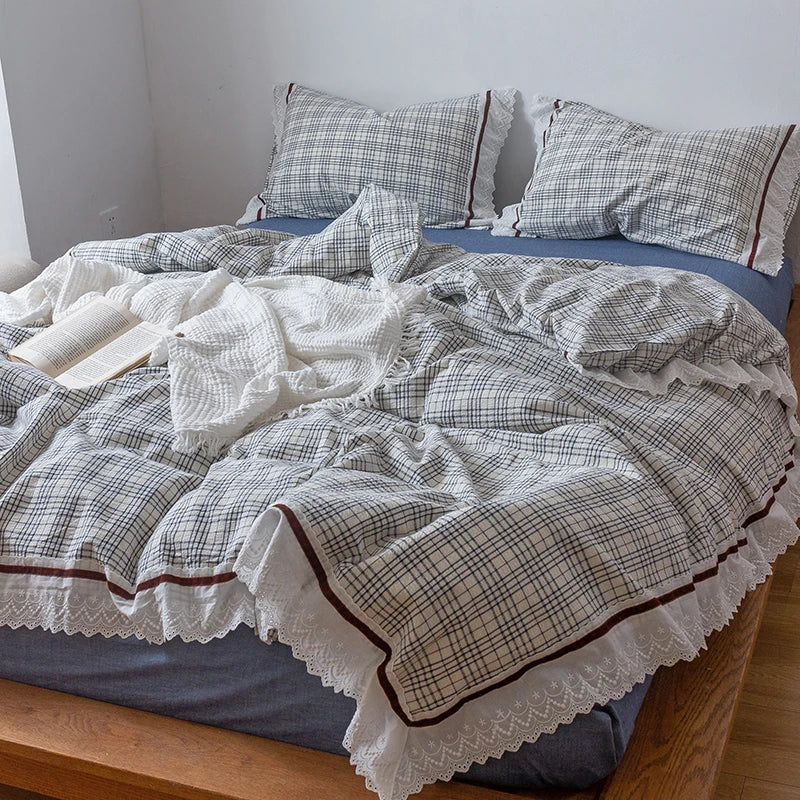 طقم مفروشات من الدانتيل الكشكش الكوري من DecorBites™ للفتيات