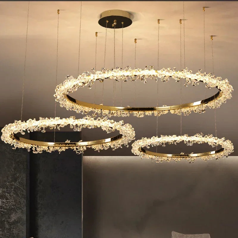 DecorBites™ ثريا كريستال ذهبية مستديرة | ثريا هالو LED فاخرة بنمط نورديك لغرفة المعيشة