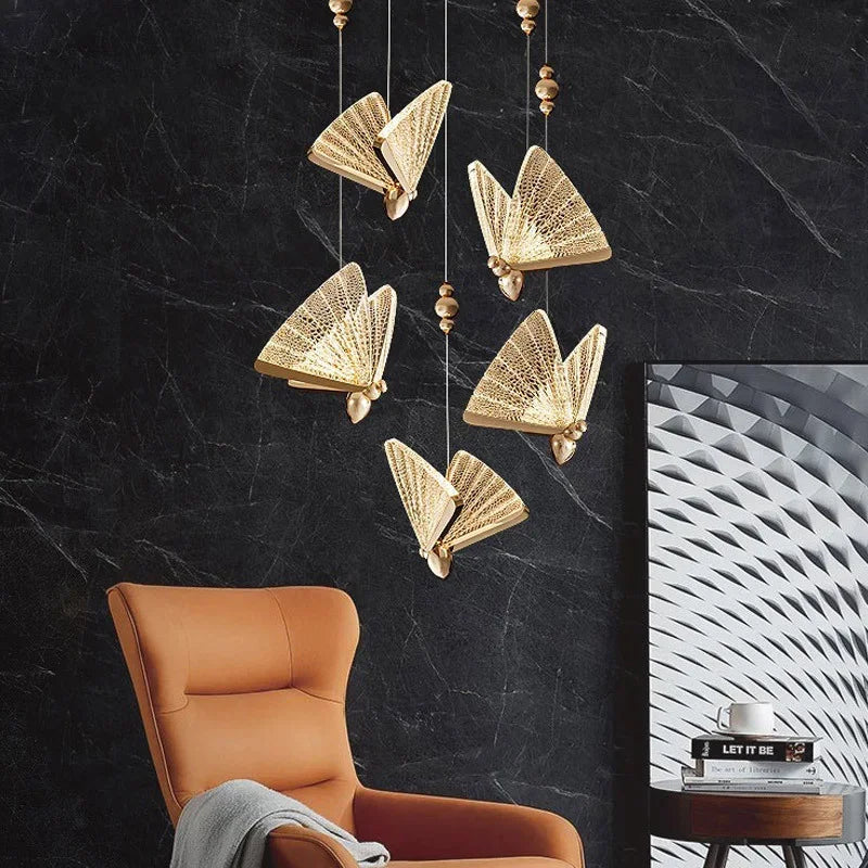 DecorBites™ مصباح LED معلق على شكل فراشة لغرفة النوم وغرفة المعيشة: تركيبات مصابيح ثريا حديثة