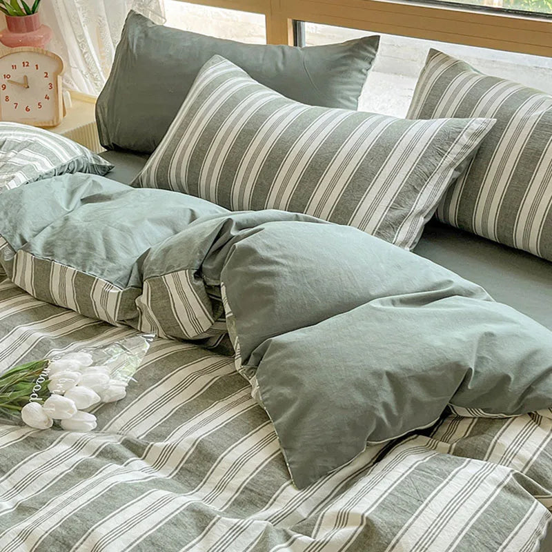 DecorBites™ Cozy Striped Cotton Bedding Set - Breathable & Soft Quilt Kit