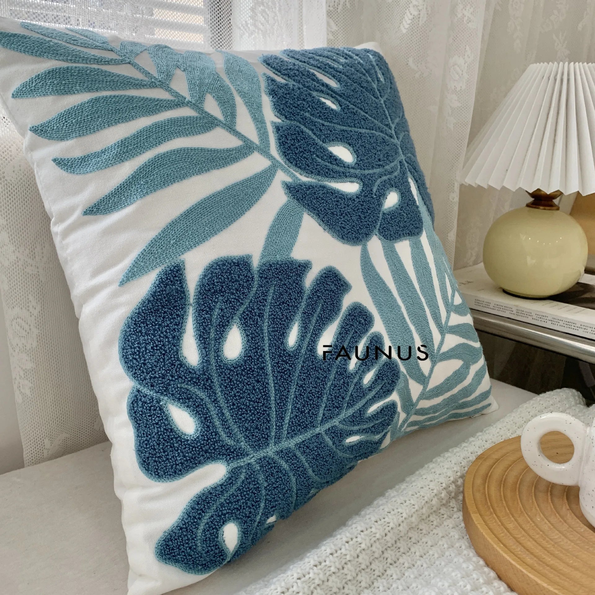 طقم غطاء وسادة قطني بتطريز أوراق الشجر من DecorBites™ - أغطية وسائد للديكور المنزلي 45x45