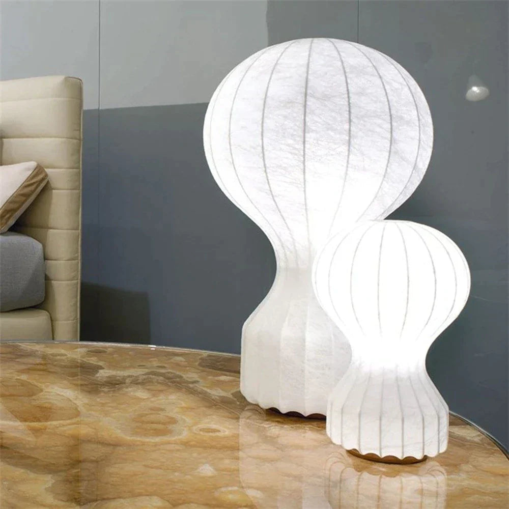 مصباح أرضي من القماش LED من DecorBites™: تصميم عصري لغرف النوم وغرف المعيشة وديكور الفنادق