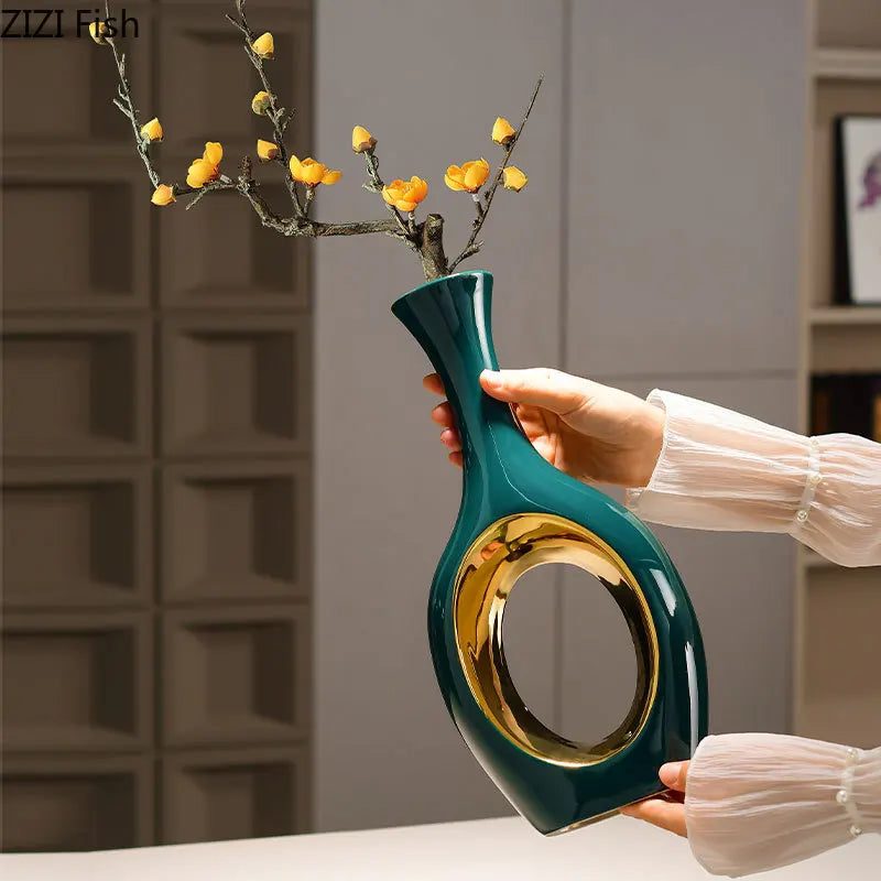فازة سيراميك ذهبية DecorBites™ مع زهور صناعية | ديكور للطاولة | ديكور جمالي للغرفة