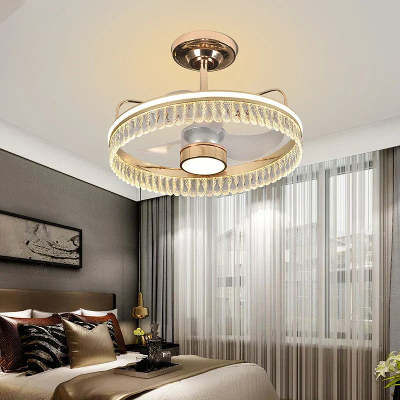 مروحة سقف LED من DecorBites™ باللون الأسود والذهبي مع ثريا: تصميم عصري فاخر على الطراز الاسكندنافي