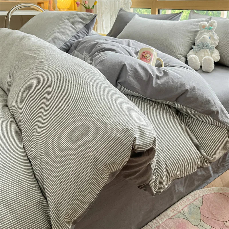 DecorBites™ Cozy Striped Cotton Bedding Set - Breathable & Soft Quilt Kit