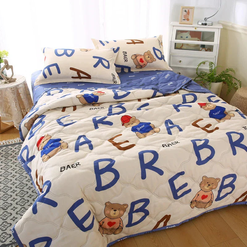 DecorBites™ Daisy Print Quilted Summer Quilt Set in Soft Breathable Fabric