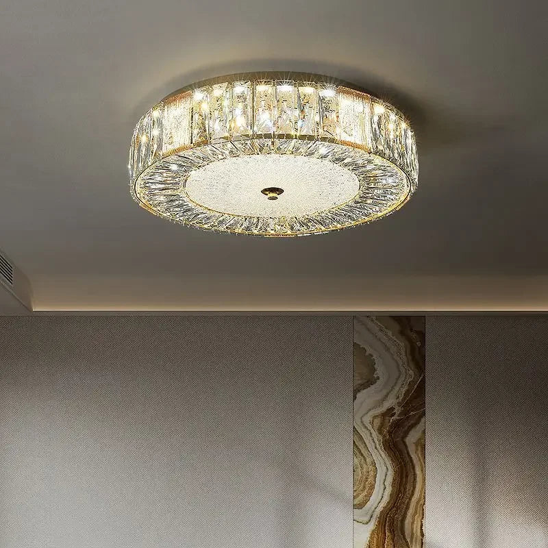 ثريا سقف كريستال ذهبية من DecorBites™: مصباح LED فاخر وعصري لغرفة المعيشة