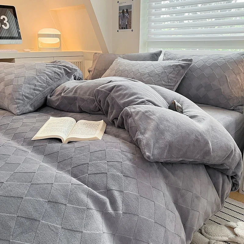 DecorBites™ Cozy Milk Fleece Winter Bedding Set - High Density & Skin Friendly