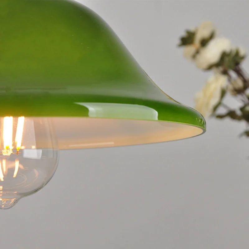 فانوس قلادة زجاجي أخضر DecorBites™ بإضاءة LED قابلة للتعديل لديكور المنزل الشمالي الحديث