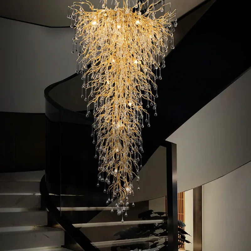 ثريا سقف كريستال LED ذهبية DecorBites™ للمساحات الأنيقة
