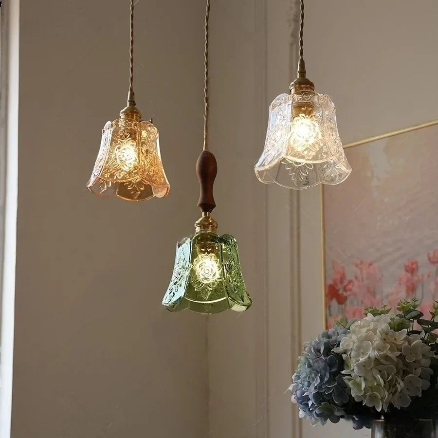 مصباح معلق LED زجاجي أخضر DecorBites™ | خشب جوز نورديك حديث | مفتاح بمقبض نحاسي | إضاءة متدلية