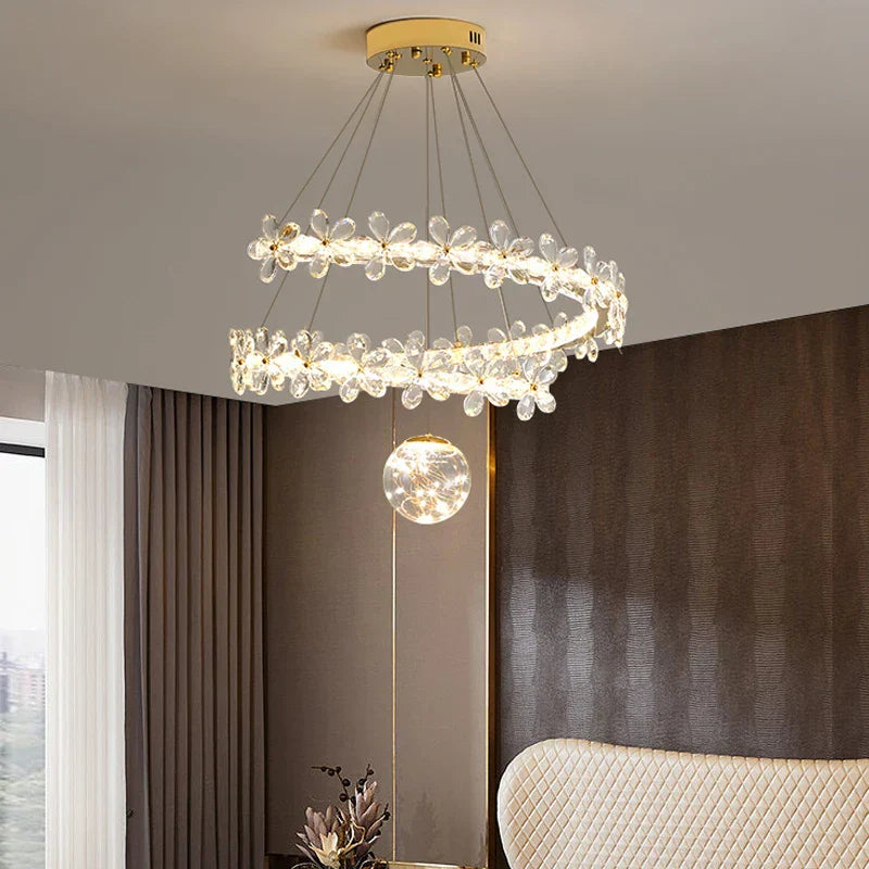 ثريا كريستال ذهبية حلزونية بإضاءة LED من DecorBites™ لديكور المنزل