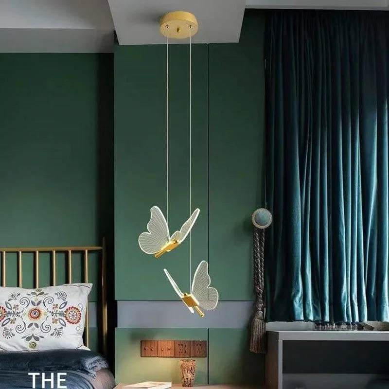 DecorBites™ ثريا الفراشة الأكريليك مصباح قلادة LED للإضاءة الداخلية المنزلية
