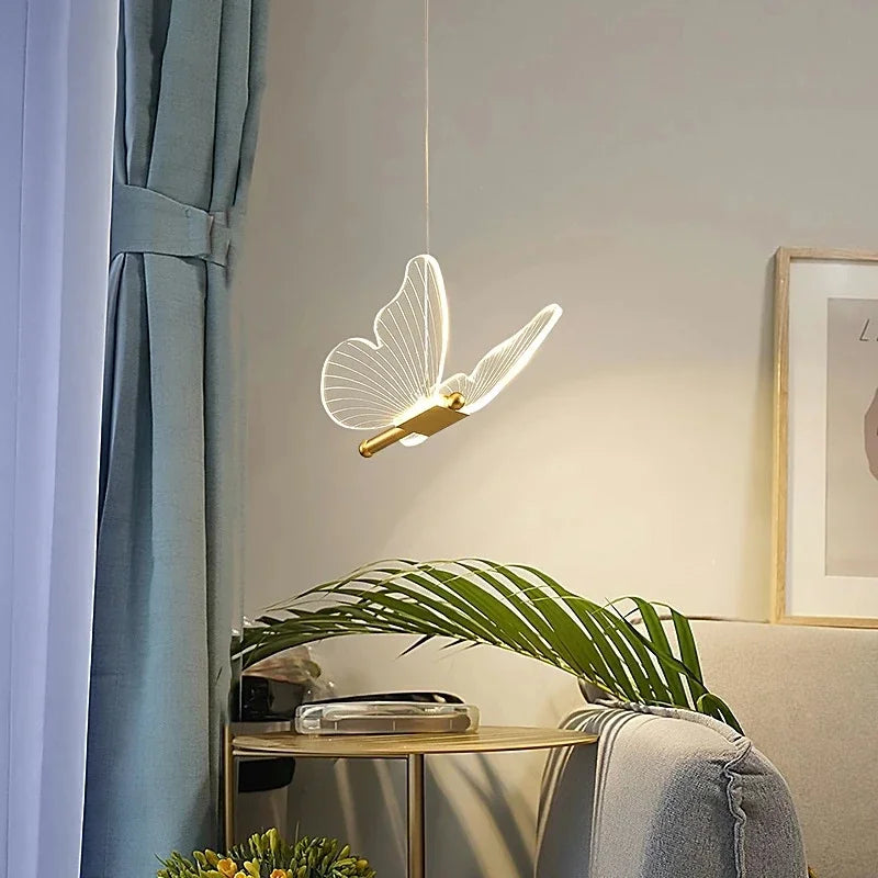 DecorBites™ ثريا الفراشة الأكريليك مصباح قلادة LED للإضاءة الداخلية المنزلية
