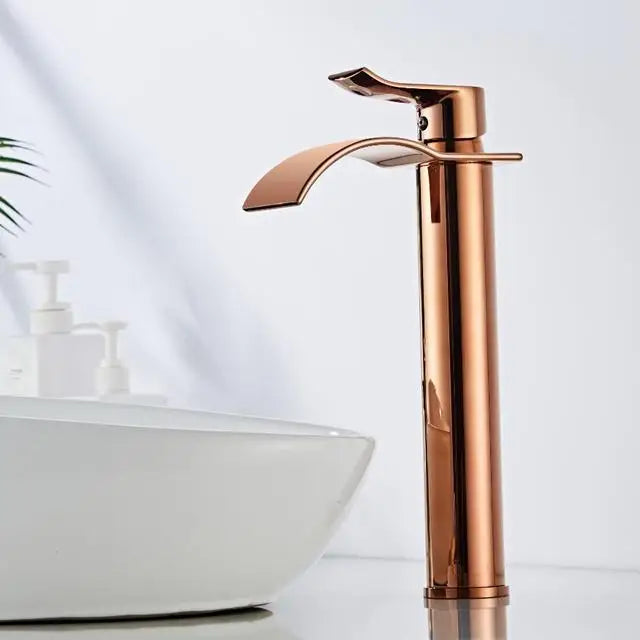 Robinet mitigeur d'évier DecorBites™ cascade doré et blanc pour salle de bain, eau chaude et froide