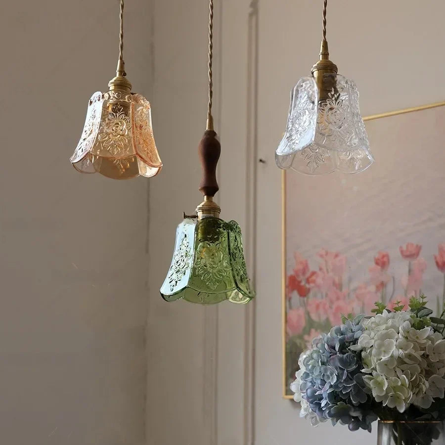 مصباح معلق LED زجاجي أخضر DecorBites™ | خشب جوز نورديك حديث | مفتاح بمقبض نحاسي | إضاءة متدلية