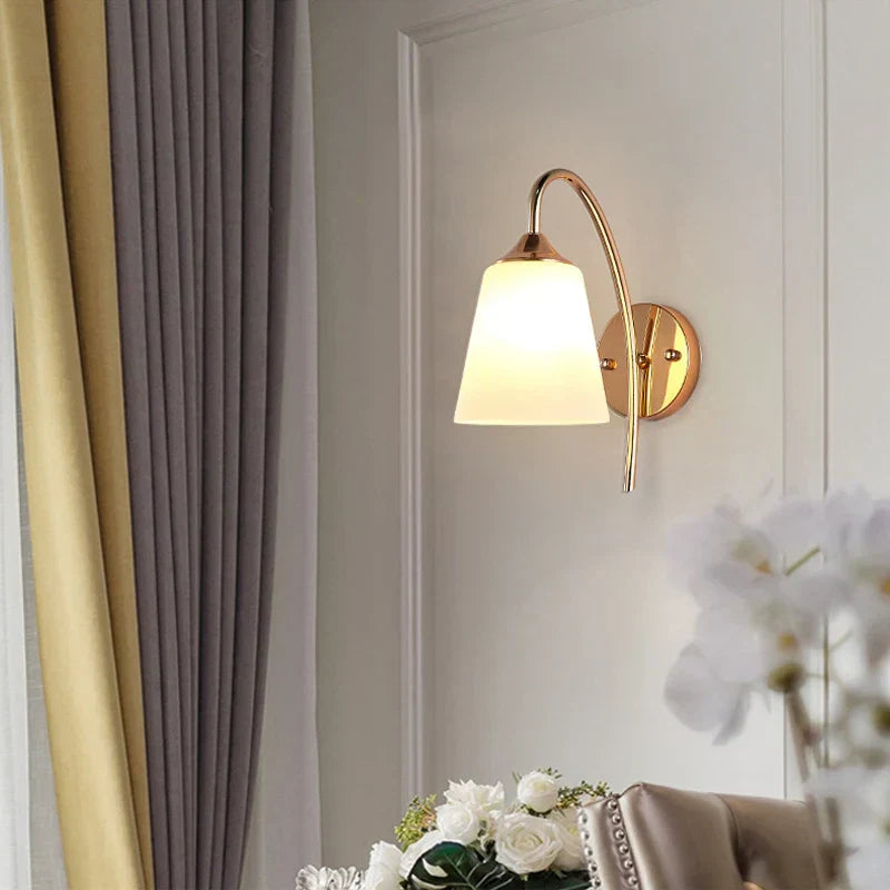 أباليك حائط زجاجية ذهبية DecorBites™ لغرف النوم، للفنادق، وغرف المعيشة، والممرات، والسلالم