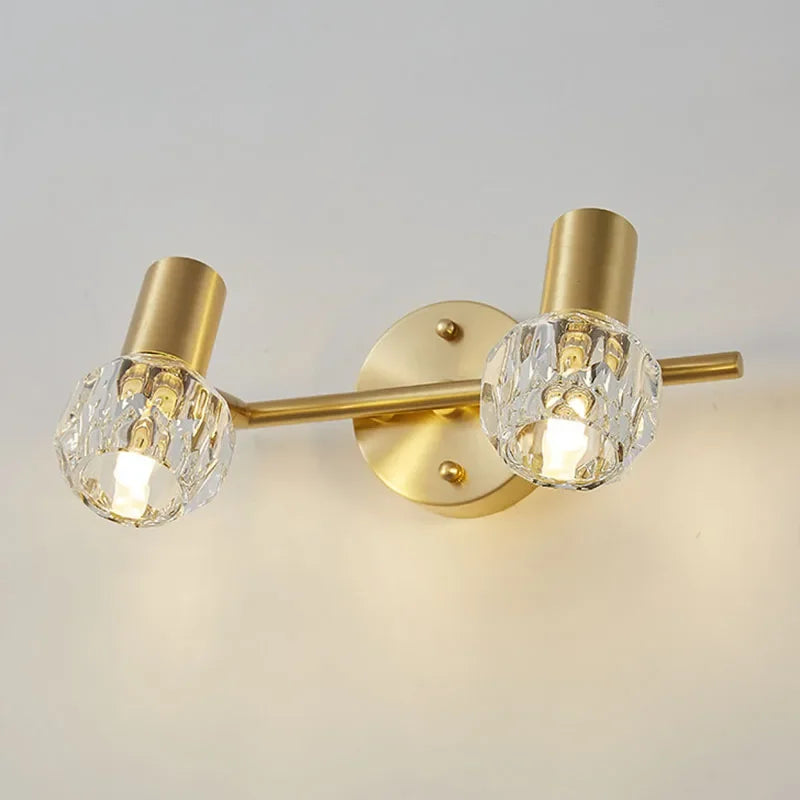DecorBites™ مصباح جداري كريستالي ذهبي لغرفة النوم والدراسة، إضاءة LED حديثة وفاخرة