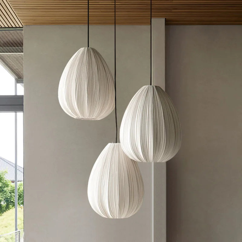 مصابيح تعليق قماشية مطوية بتصميم وابي-سابي الياباني من DecorBites™ لغرفة الطعام وغرفة النوم