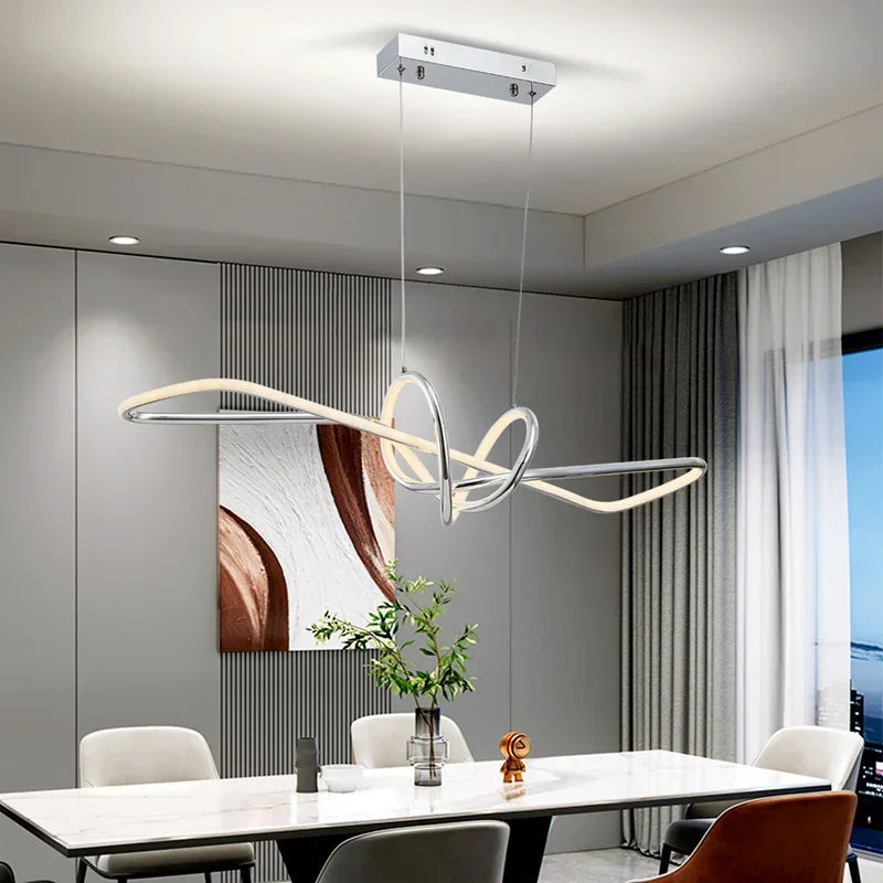 ثريات DecorBites™ الذهبية بتقنية LED: وحدات إضاءة عصرية للمطابخ والمطاعم