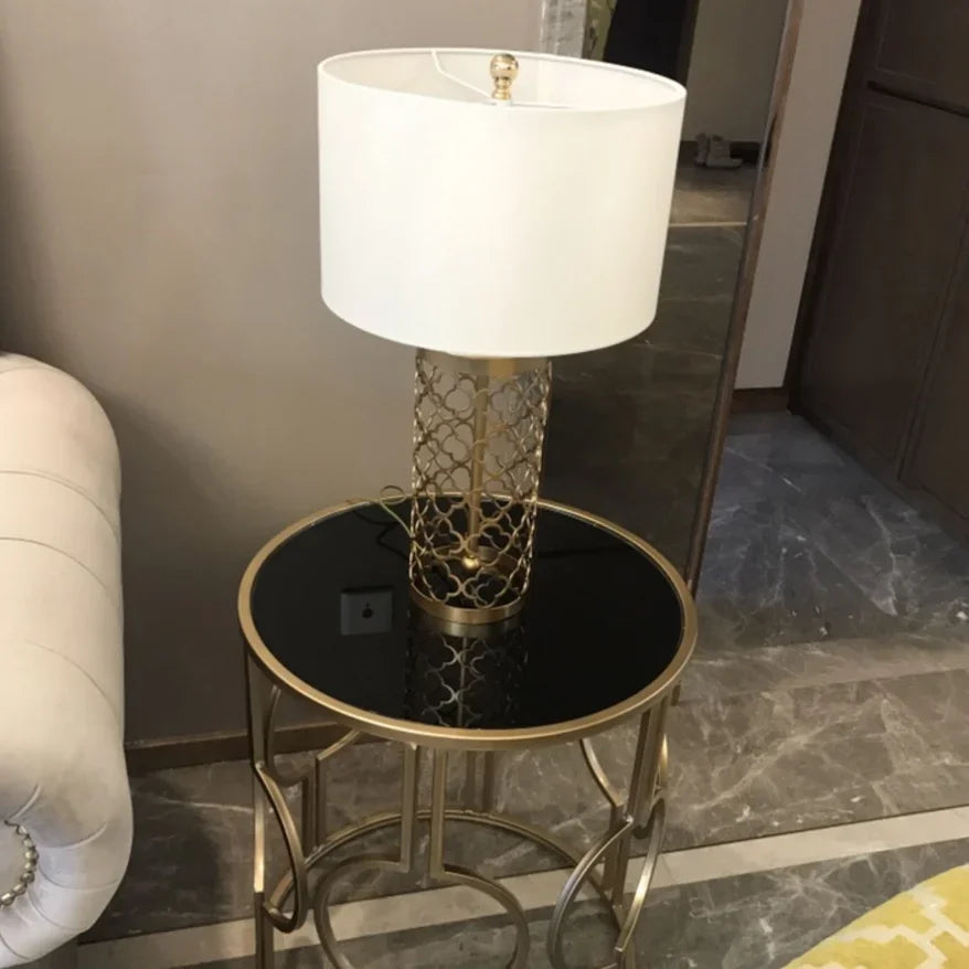مصباح مكتب DecorBites™ الذهبي بقفص العصافير الحديدي: مصباح طاولة شبكي حديدي أوروبي بسيط