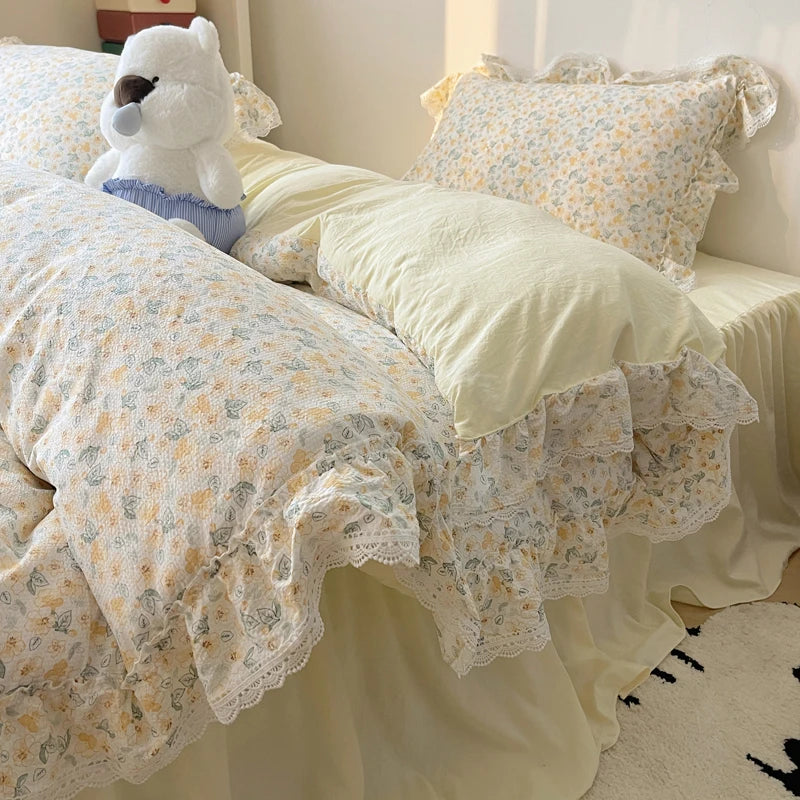 طقم مفروشات دانتيل كوري مكشكش من DecorBites™ مع غطاء سرير، خامة ناعمة ولطيفة على البشرة