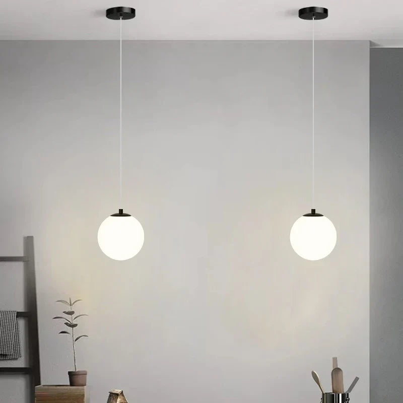 ثريا معلقة DecorBites™ الذهبية الزجاجية بإضاءة LED لغرفة الطعام وغرفة النوم