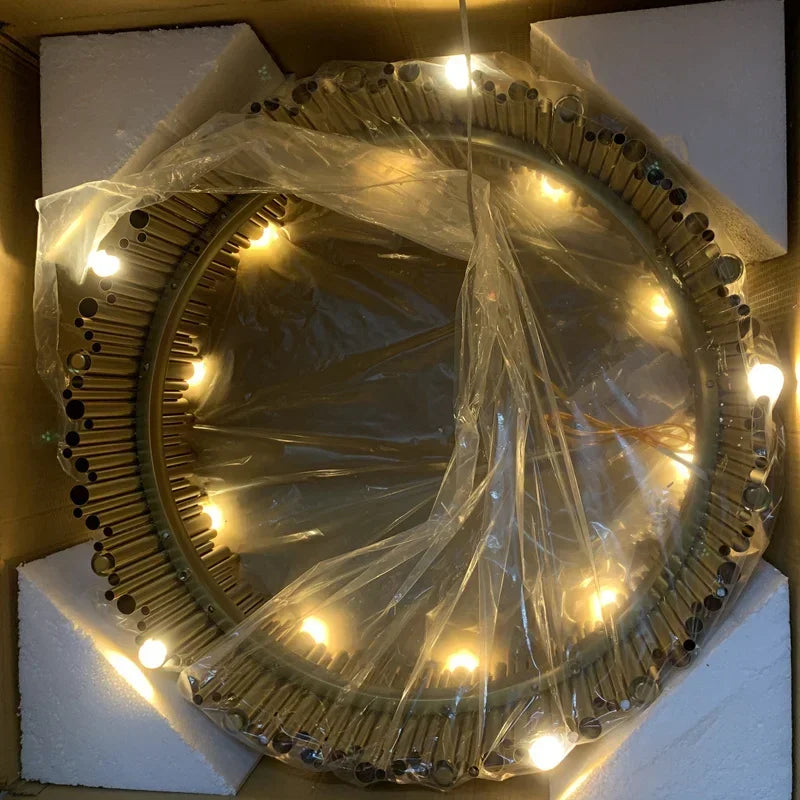 ثريا متدلية بإضاءة LED ذهبية طراز Brubeck من DecorBites™ - مصباح تعليق أنيق بأنبوب من سبائك الألومنيوم