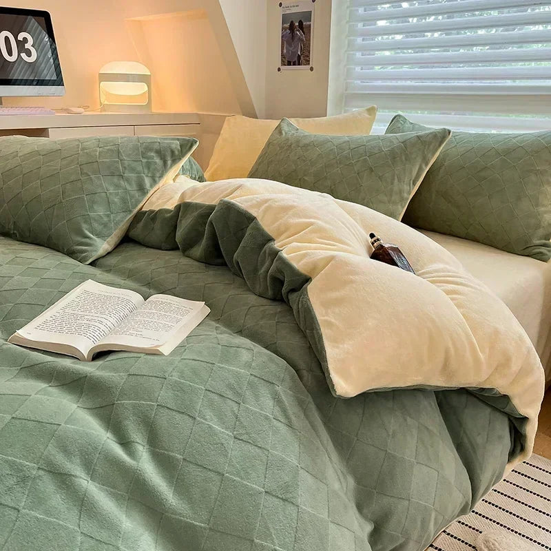 DecorBites™ Cozy Milk Fleece Winter Bedding Set - High Density & Skin Friendly