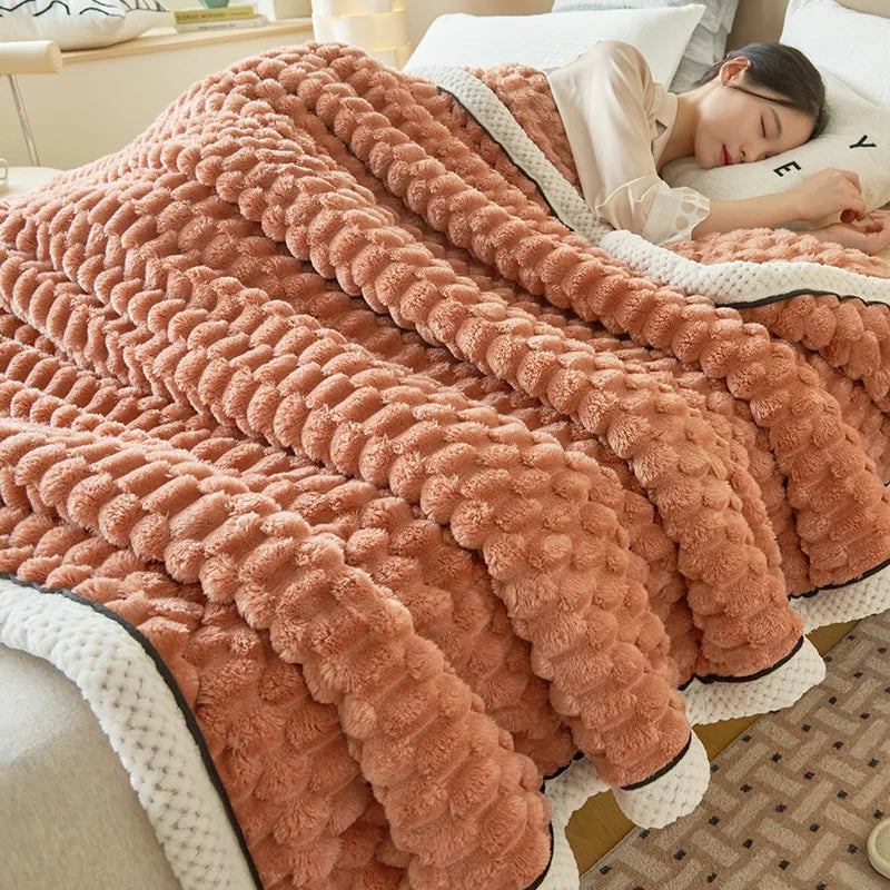 DecorBites™ Cozy Taffeta Velvet Blanket - Soft Plush Fluffy Warm Comforter for Bedroom