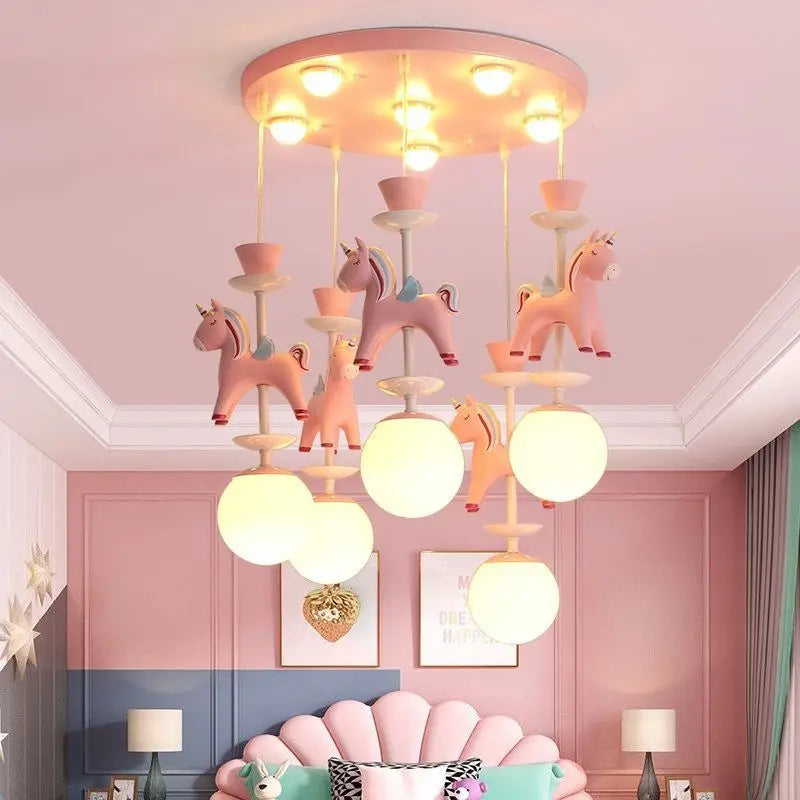ثريا دوارة للأطفال من DecorBites™: إضاءة معلقة عصرية وإبداعية وجذابة لغرف النوم