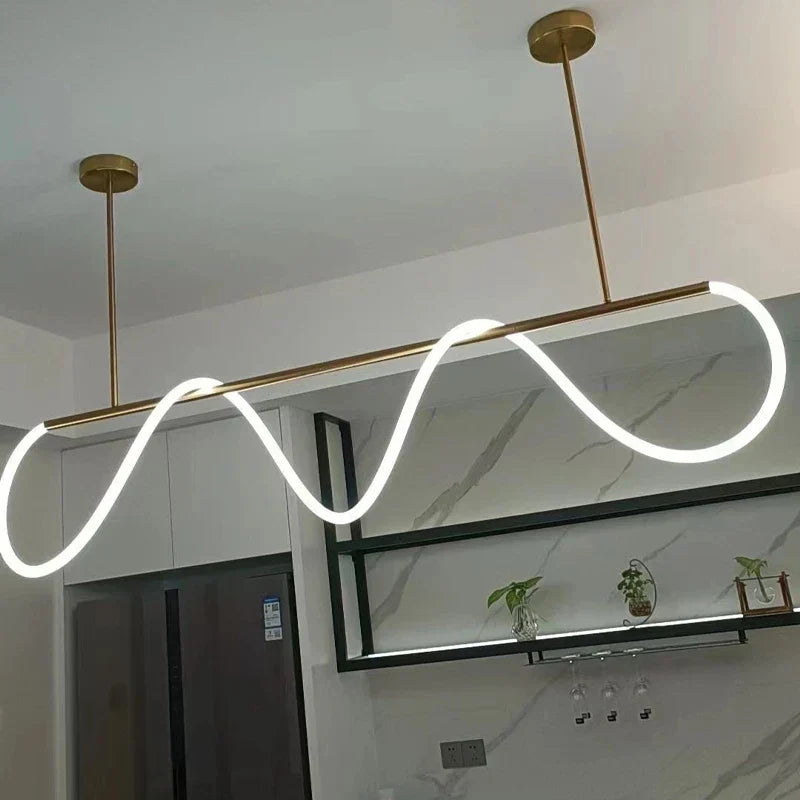 ثريا DecorBites™ الذهبية السوداء LED المعلقة بتصميم عصري مبسط لإضاءة ديكور المنزل