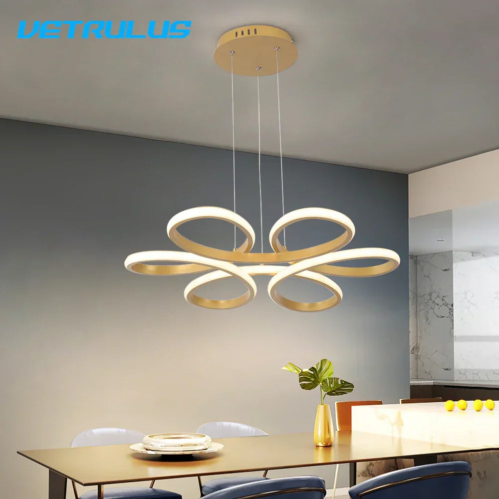 ثريا معلقة أكريليك بتصميم زهرة ذهبية من DecorBites™ - مصباح سقف LED حديث
