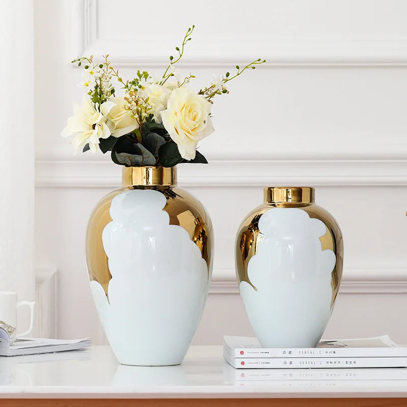 Vase en céramique or et blanc DecorBites™ pour une décoration d'intérieur et une présentation florale élégantes