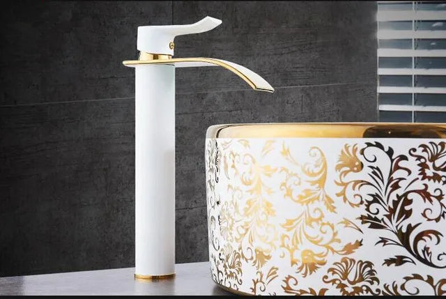 Robinet mitigeur d'évier DecorBites™ cascade doré et blanc pour salle de bain, eau chaude et froide