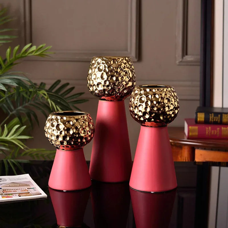 مزهرية سيراميك DecorBites™ الذهبية بنمط المطرقة: أصيص زرع إبداعي لتزيين الطاولات وتنسيق الزهور