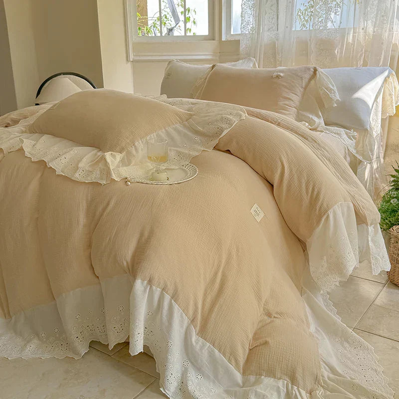 طقم مفروشات سرير الزفاف بتصميم الأميرة من الدانتيل والكشكشة من DecorBites™‎ مصنوع من القطن الخالص والناعم على البشرة