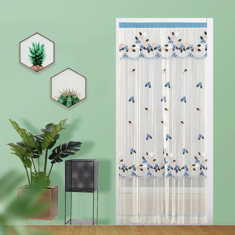 ستائر باب ناموسية دانتيل مطرزة مضادة للبعوض من DecorBites™ - تصميم مطوي لمرور الضوء والهواء