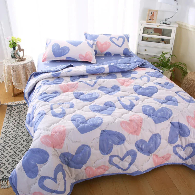 DecorBites™ Daisy Print Quilted Summer Quilt Set in Soft Breathable Fabric