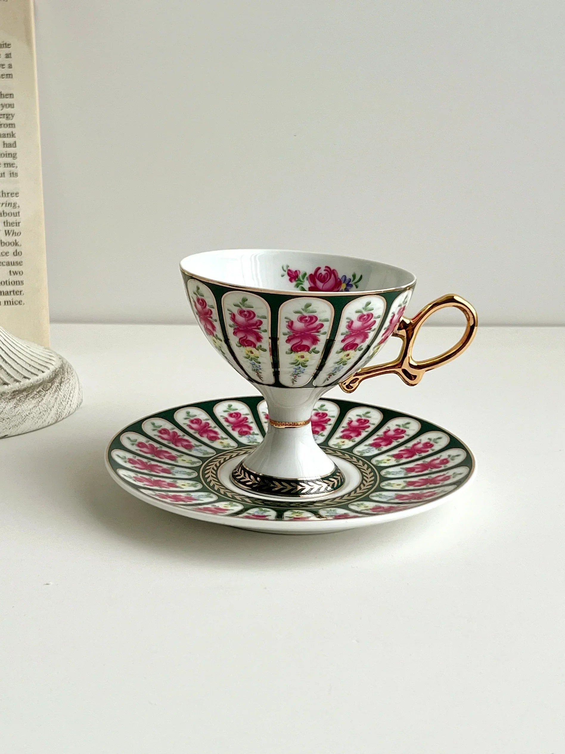 DecorBites™ Court Style Latte & Cappuccino Cup Set with Saucer, Tea Cup Set