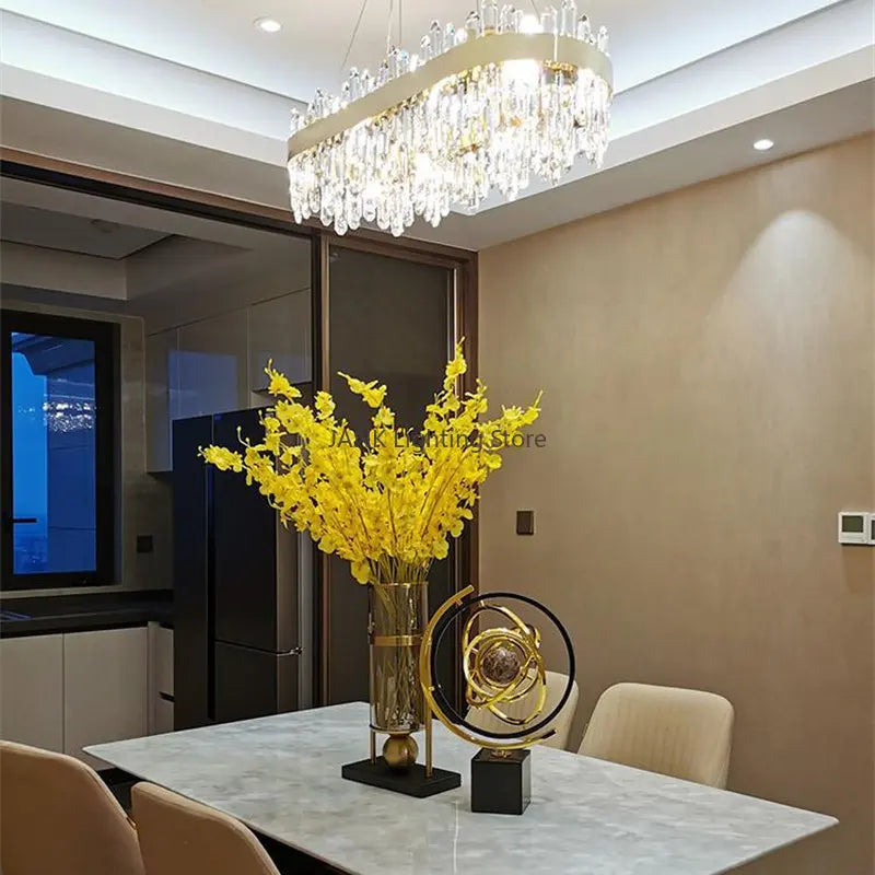 ثريا كريستال فاخرة DecorBites™: إضاءة LED متدلية أنيقة لغرفة النوم وغرفة الطعام