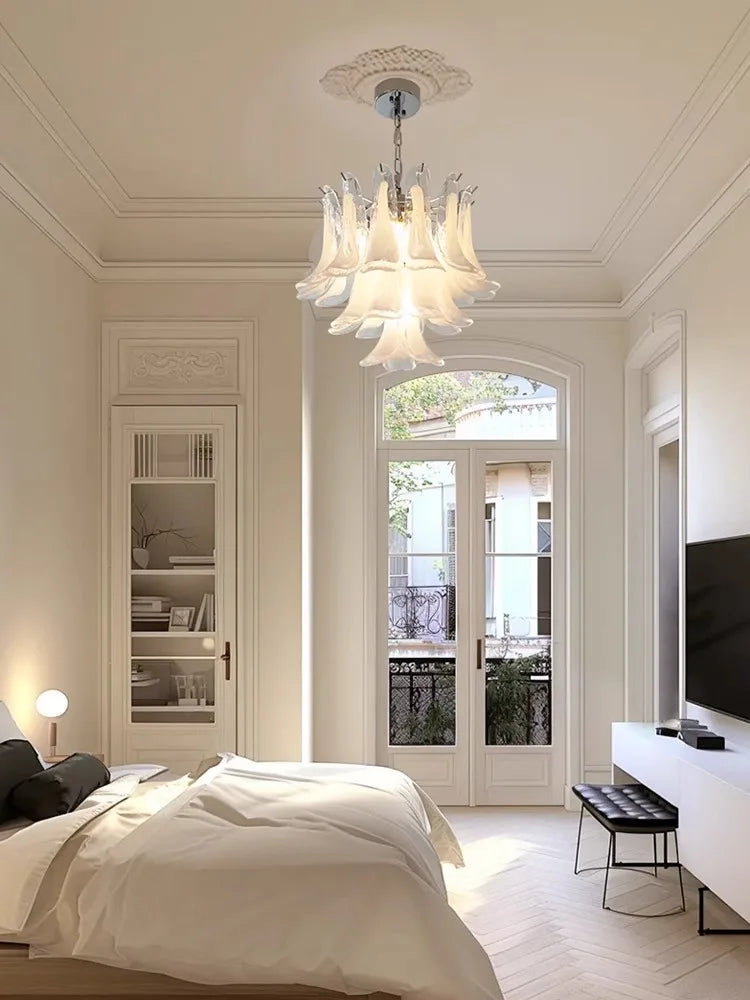 نجفة زجاجية بتصميم فرنسي من DecorBites™ لتزيين غرفة المعيشة
