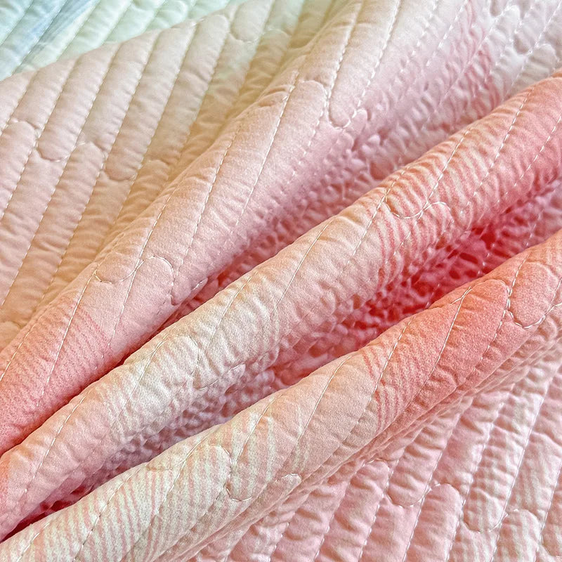 مفرش سرير فردي من DecorBites™ Dreamy Gradient: مانع للانزلاق، مرتبة مبطنة سميكة للاستخدام في الفصول الأربعة