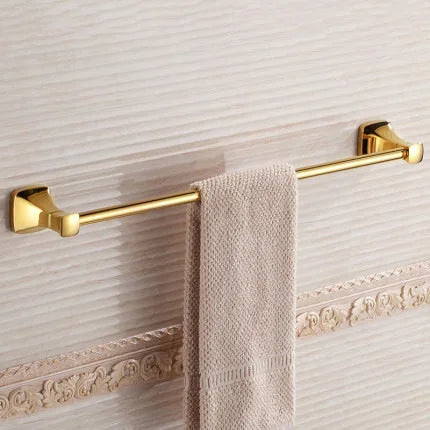 طقم اكسسوارات حمام ذهبي DecorBites™ للمناشف والورق والفرش والمزيد