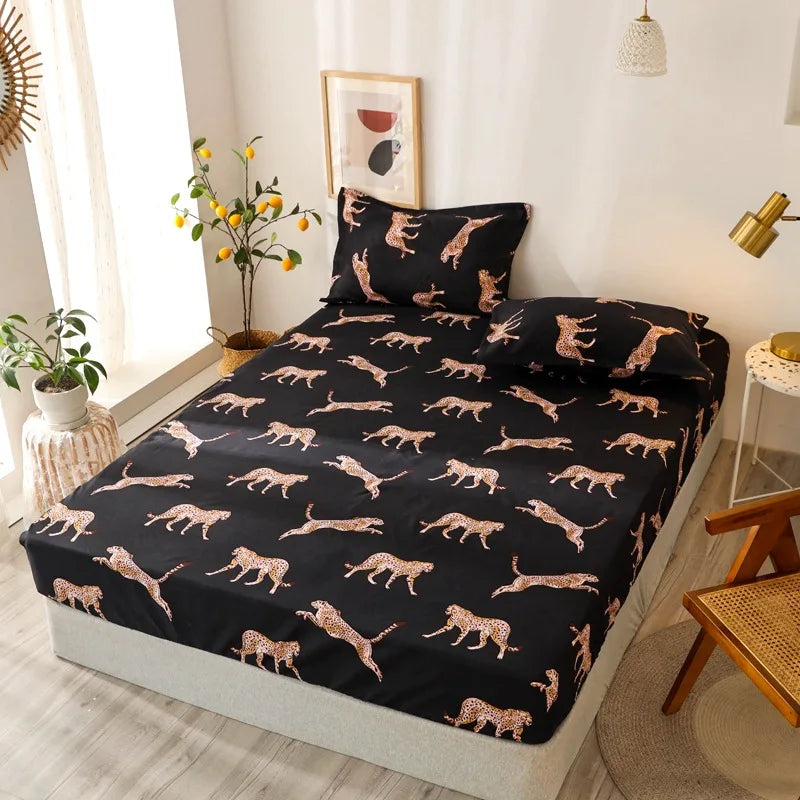 طقم ملاءة جاهزة DecorBites™ Golden Feather: 120/150/180 سم + 2 غطاء وسادة