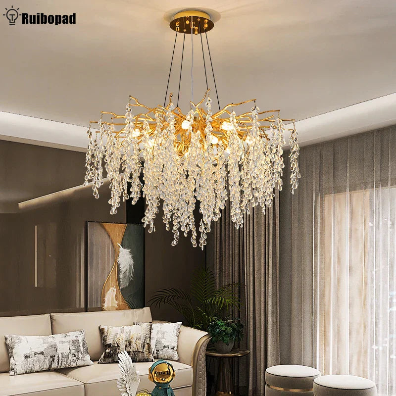 ثريا كريستالية ذهبية عنقود العنب من DecorBites™ لغرفة الطعام والمعيشة وغرفة النوم
