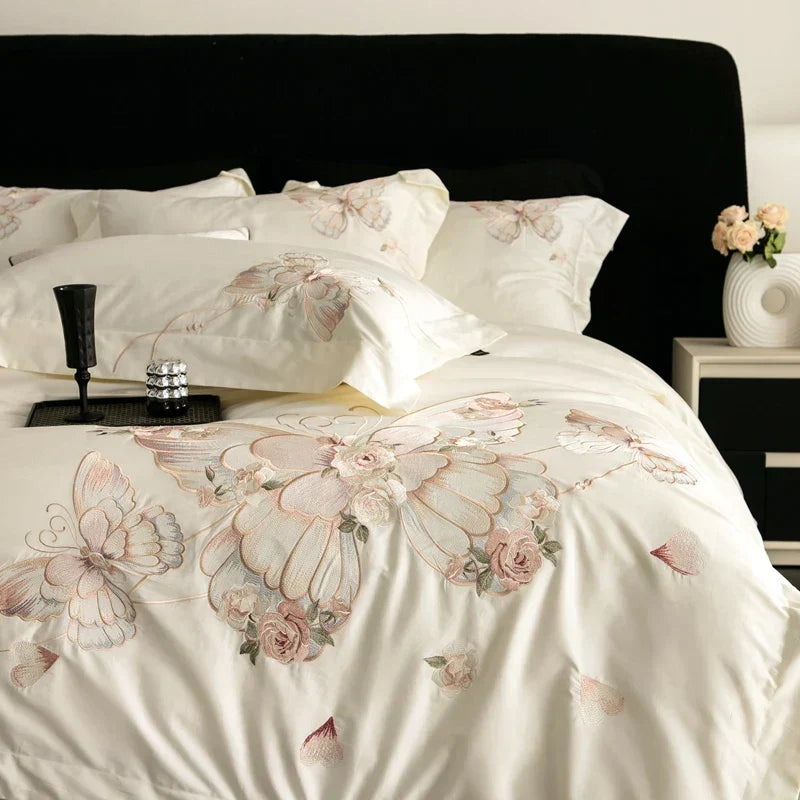 طقم مفروشات DecorBites™ Luxe Butterfly Flowers Embroidery عدد 800 خيط غطاء لحاف وملاءات ووسائد من القطن المصري