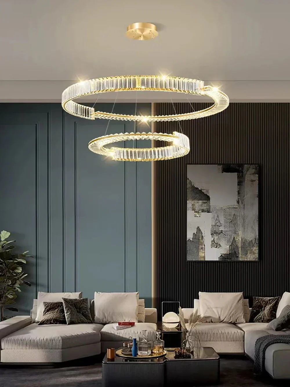 ثريا DecorBites™ الكريستال الذهبية بحلقات LED لديكور المنزل الفاخر البسيط